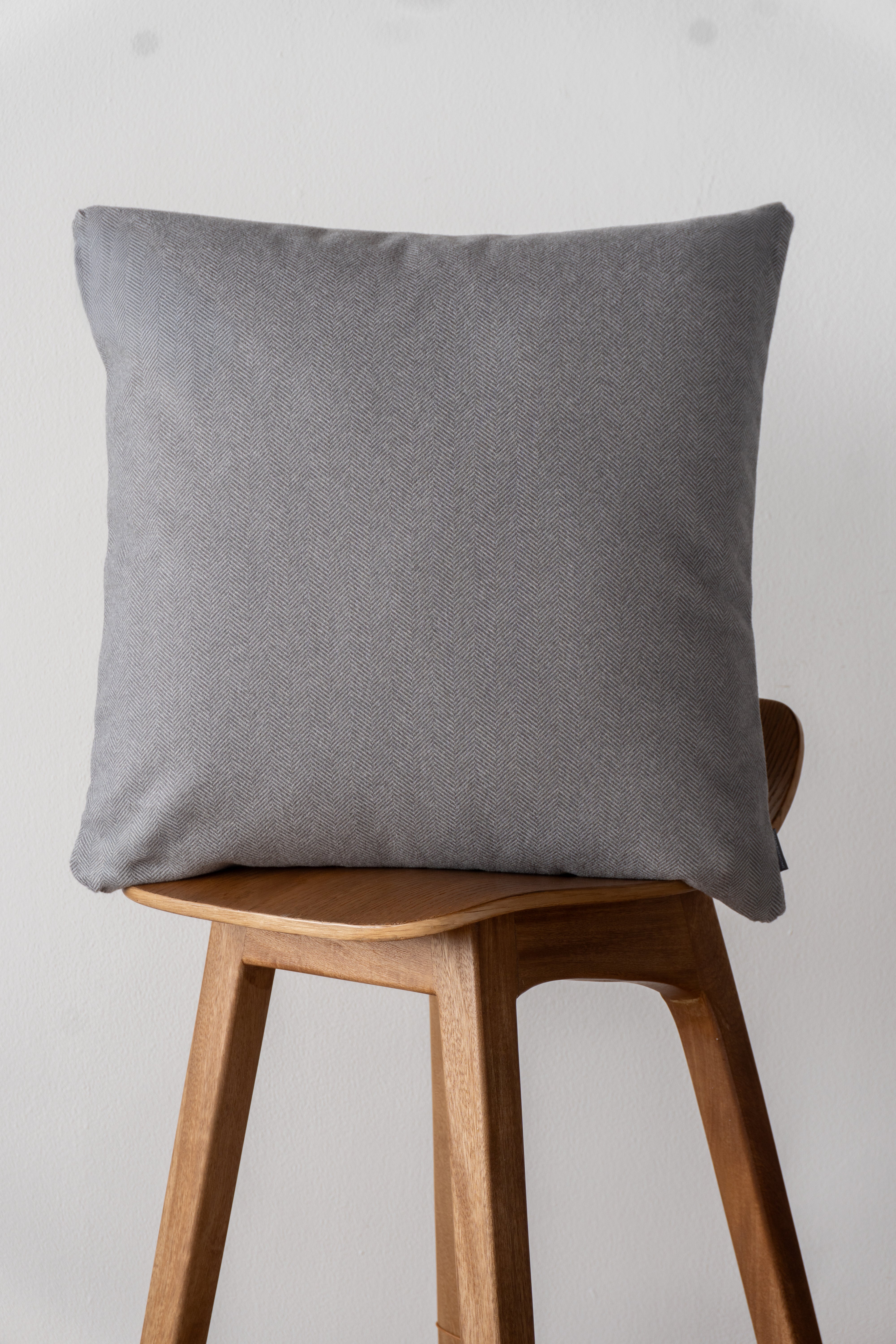 Forro Cojin Trivela Gris Plus