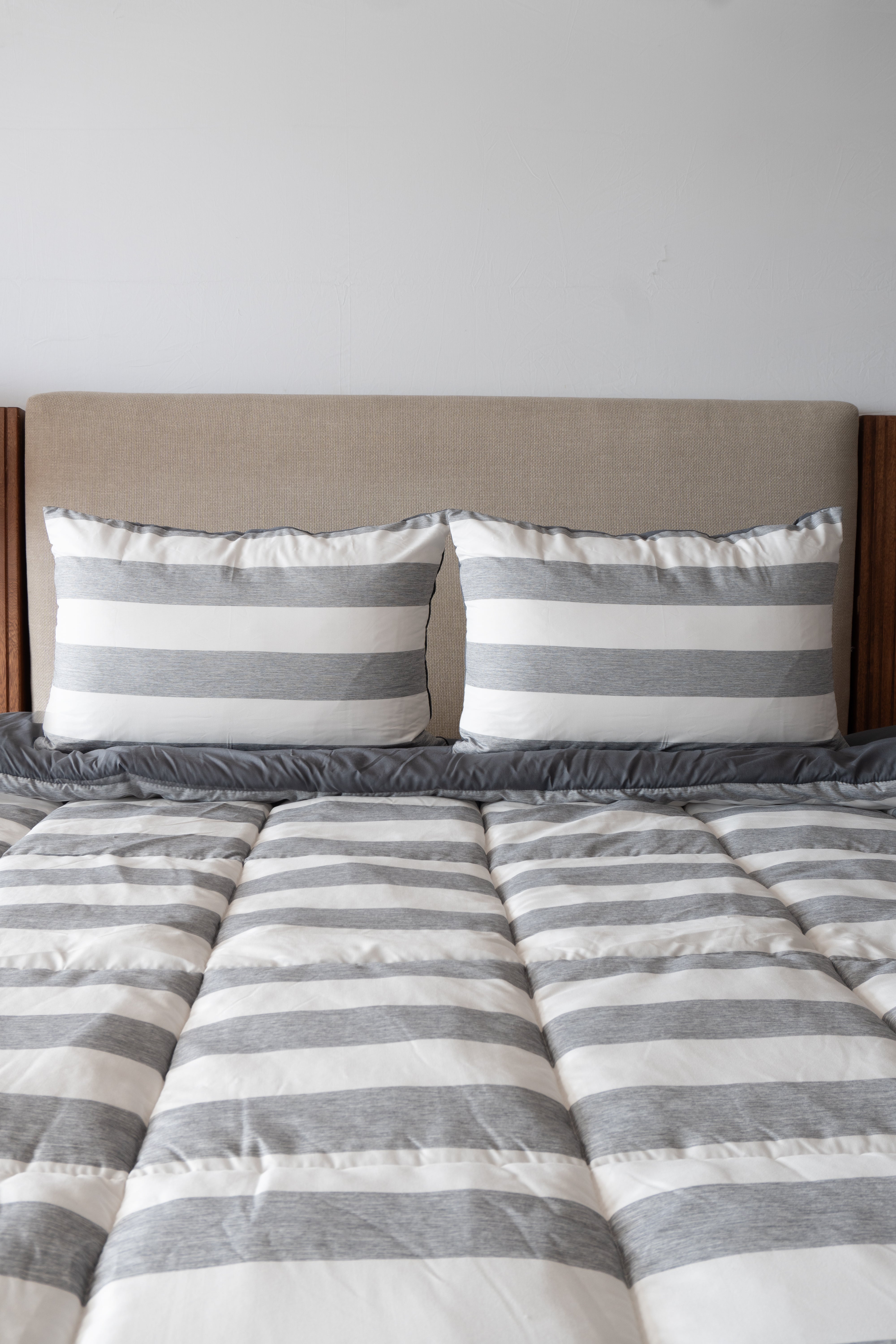 Cubrecama Doblefaz Olivia Gris