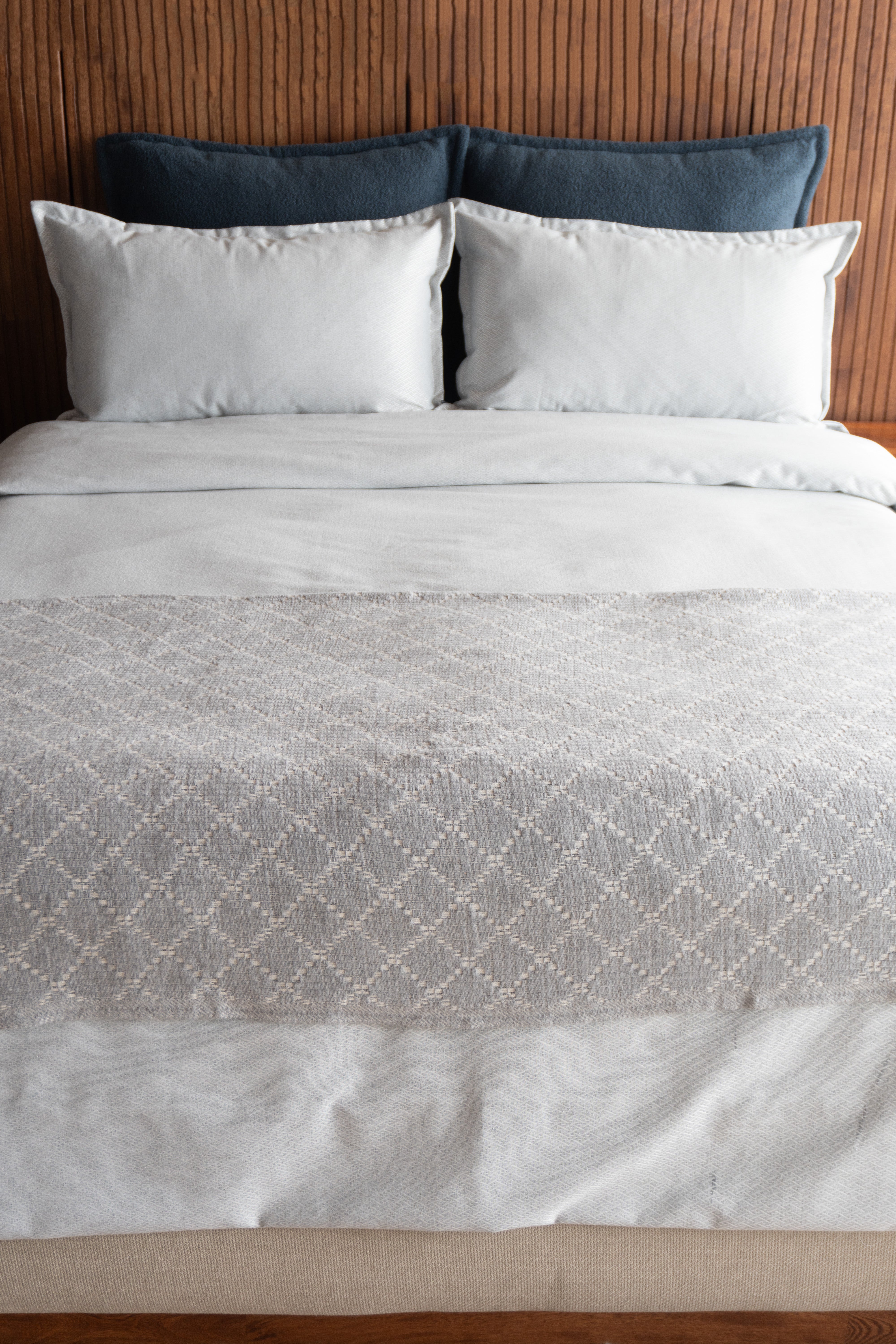 Throw Venecia Gris