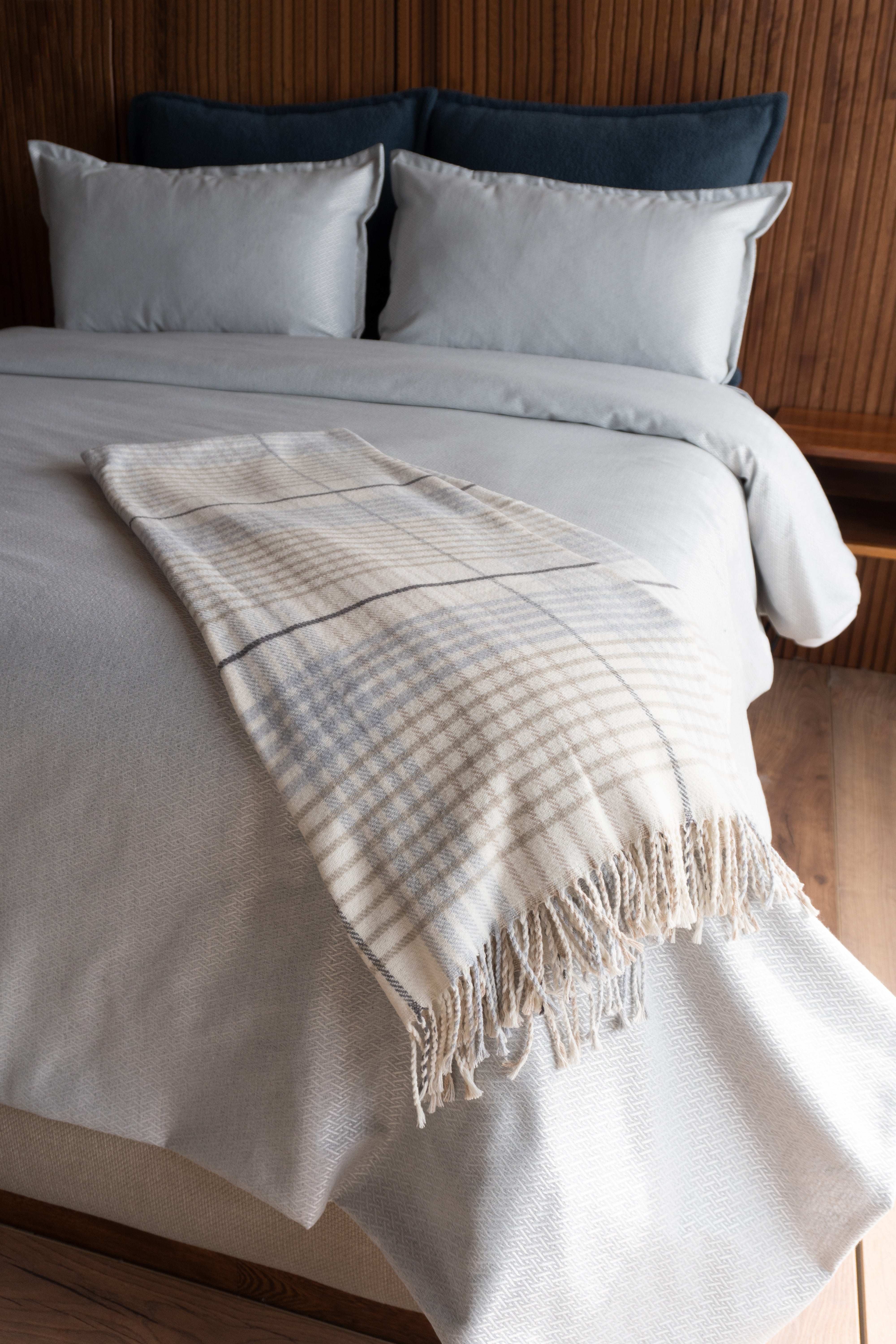 Throw Bolonia Taupe
