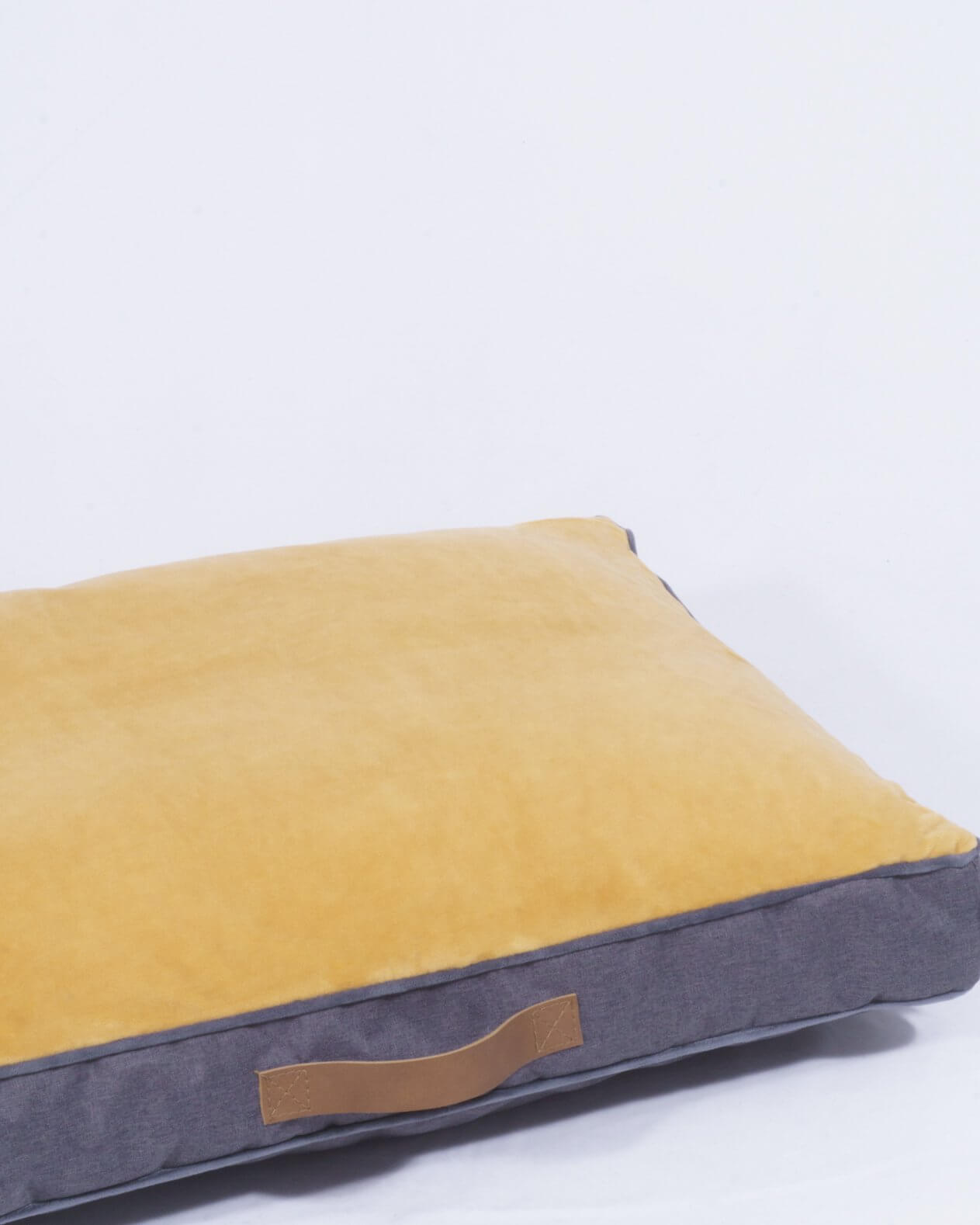 Cama Bruno Mostaza - Ocean Blue Home