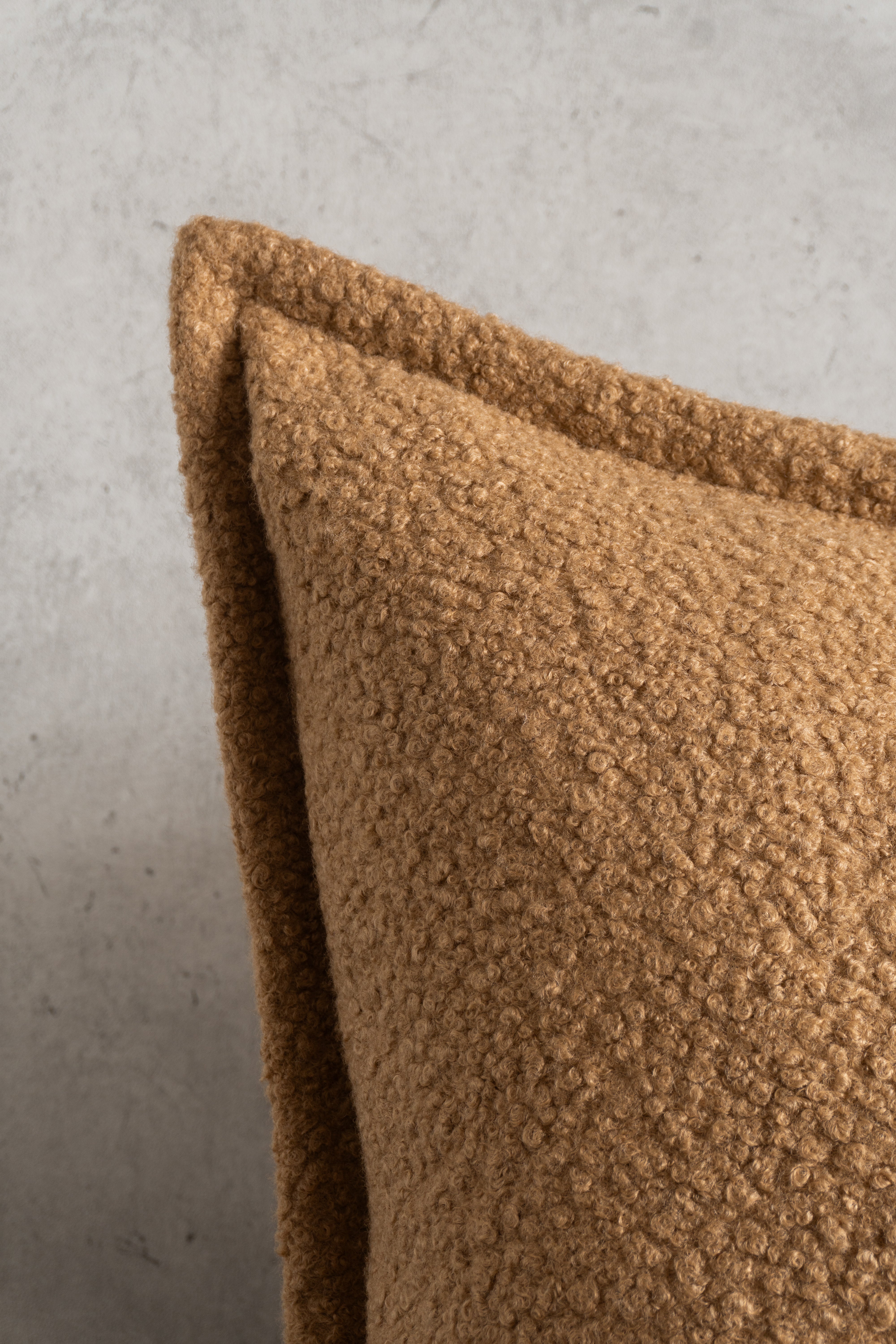 Forro Cojin Fuzy Taupe Euro