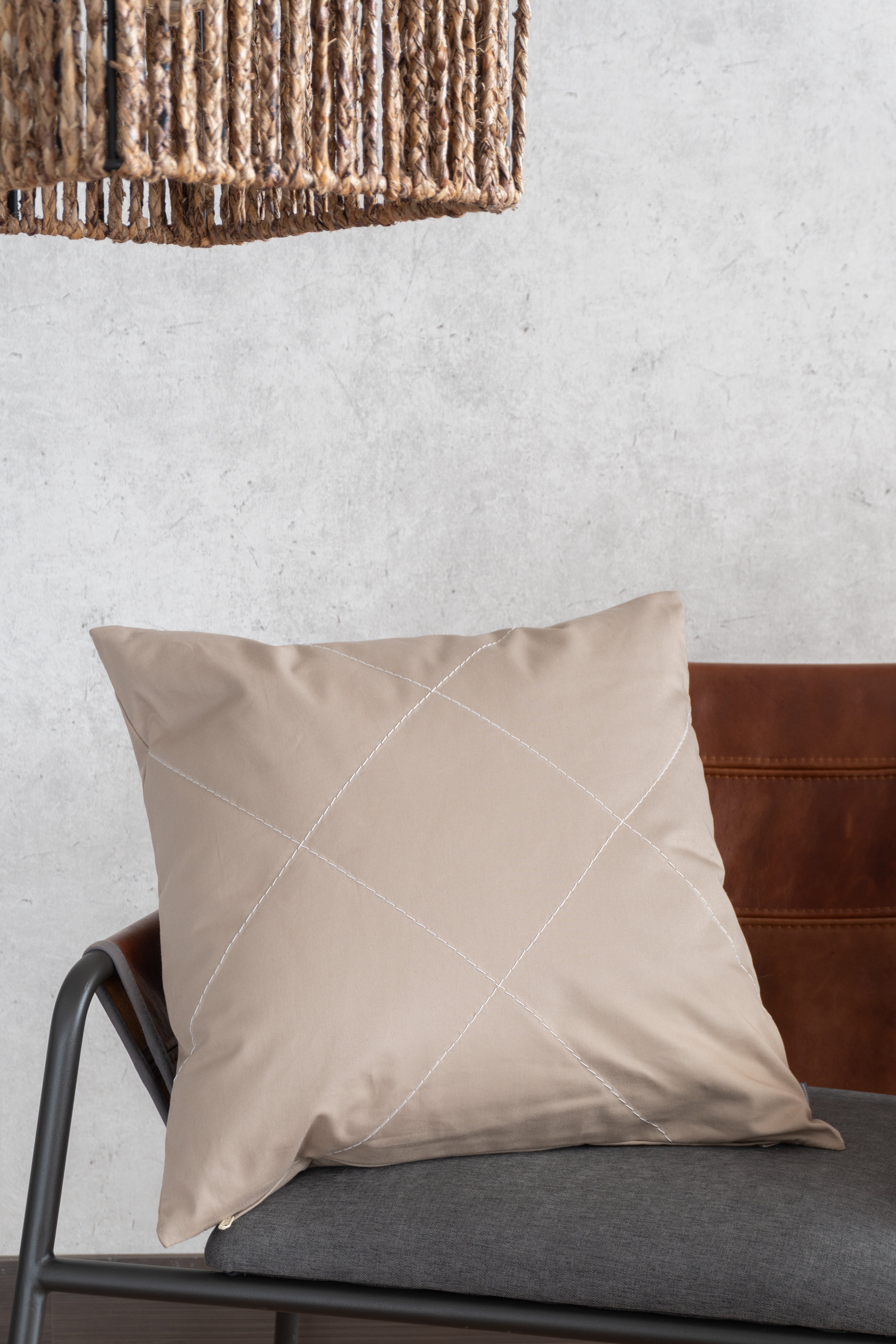 Forro Cojin Ember Taupe Plus