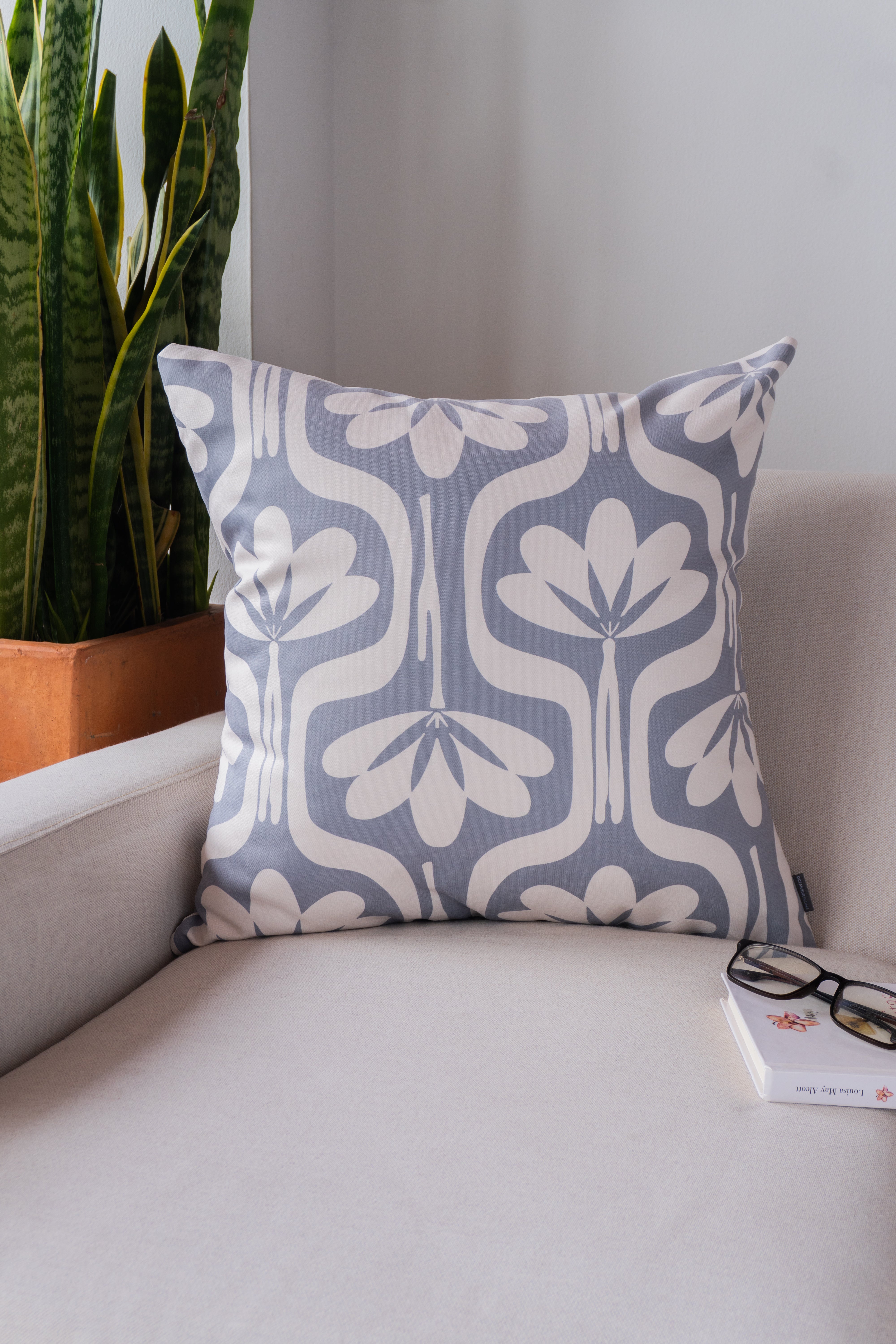 Forro Cojin Magnolia Gris 50x50