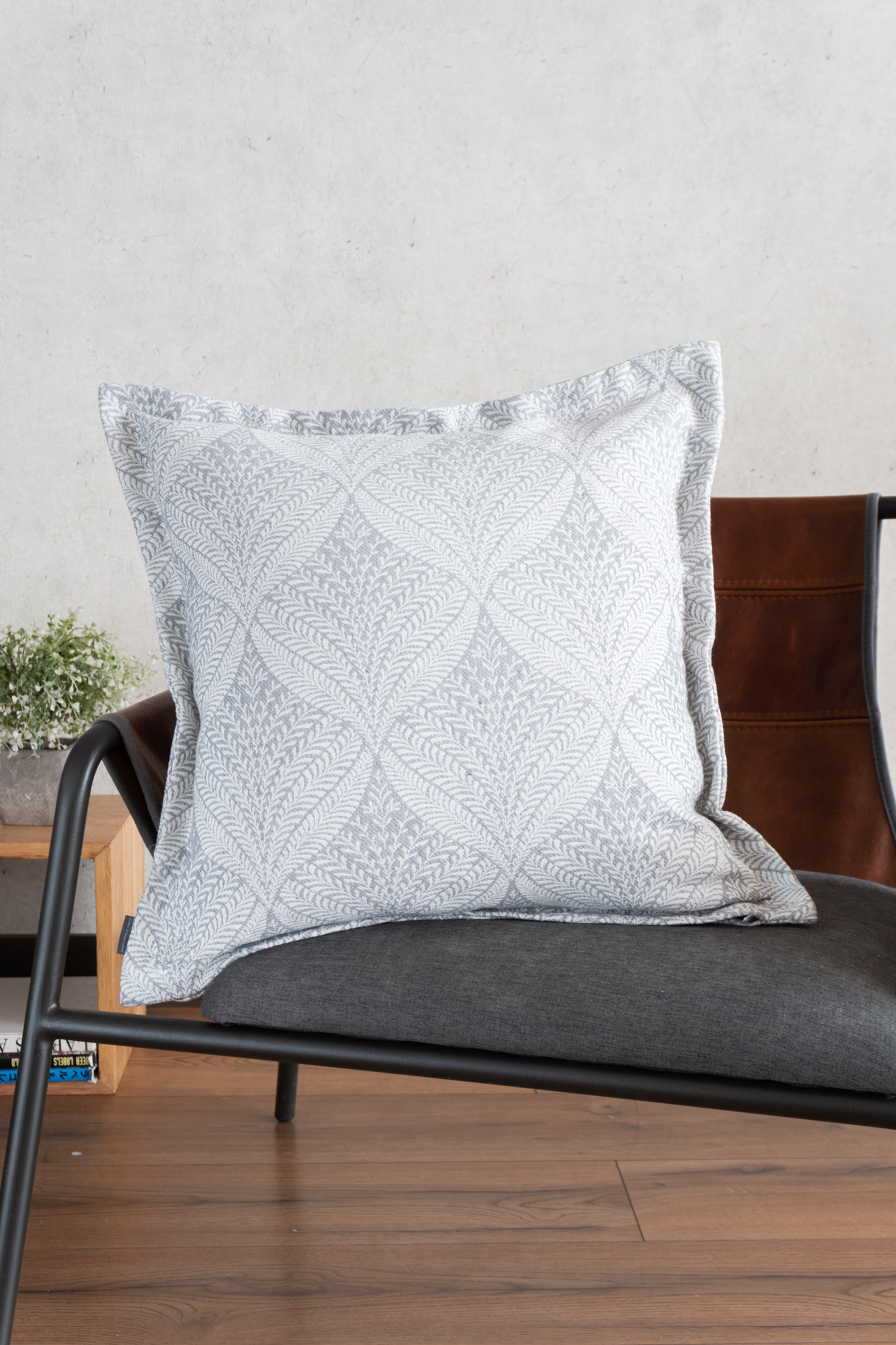 Forro Cojin Willow Gris Plus