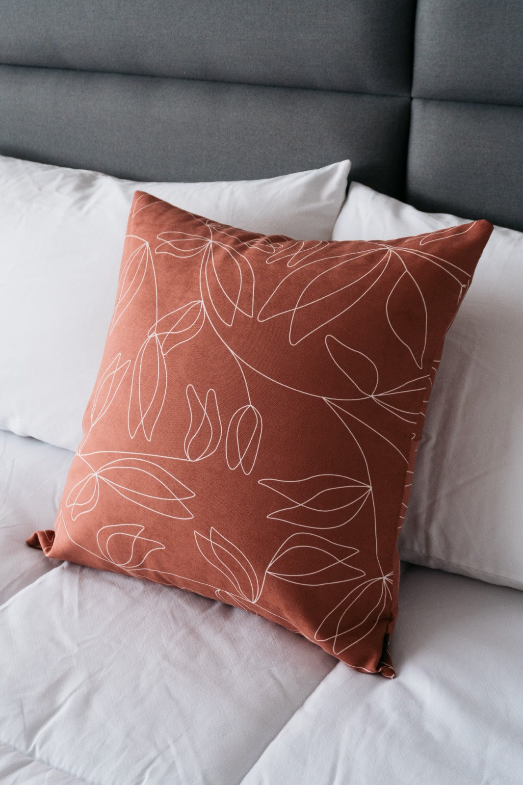 Forro Cojin Camelia Terra - 50x50 cm - Cojines
