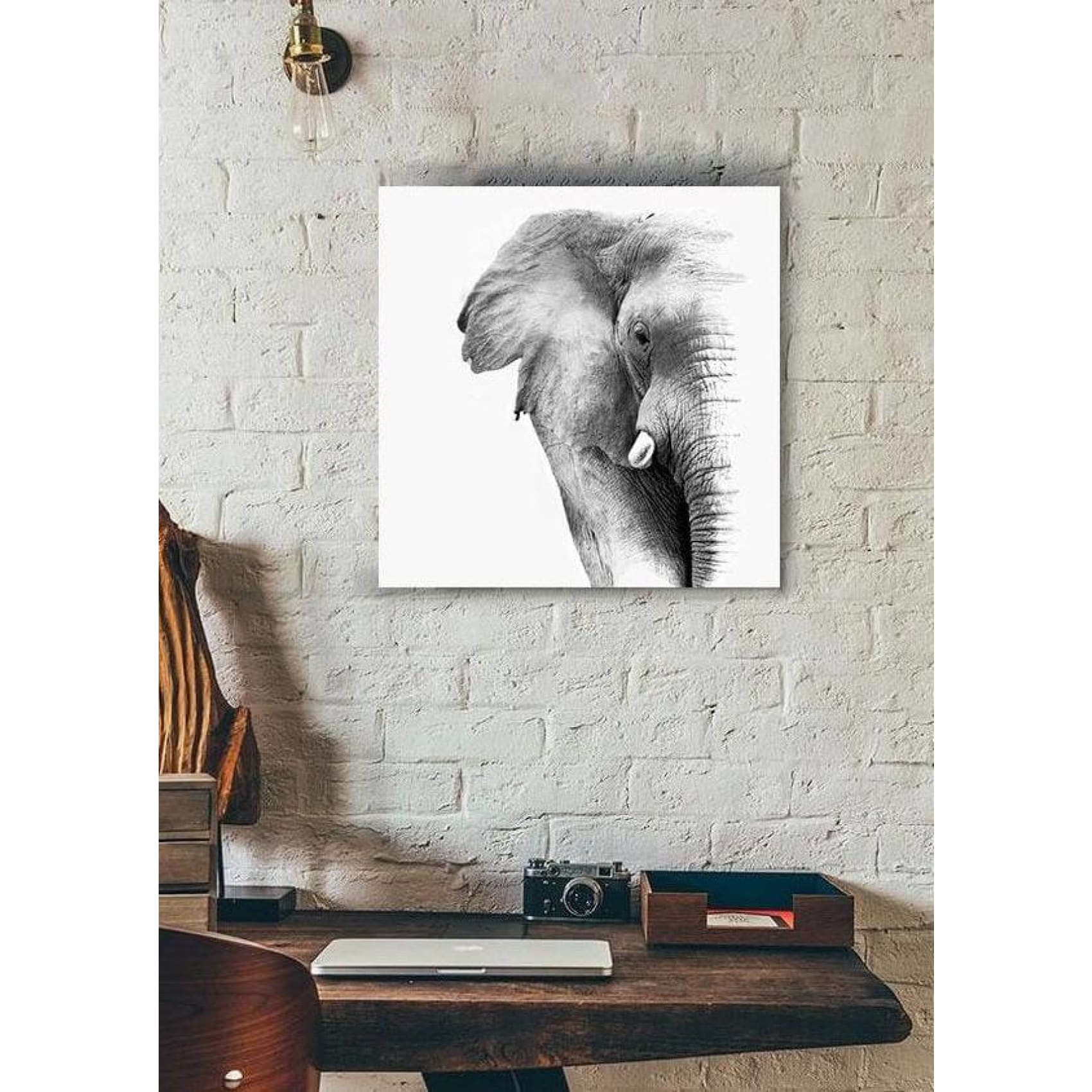 Vibrant Cuadro Kenia Blanco artwork featuring sharp, colorful details on premium canvas, perfect for elegant home decor.