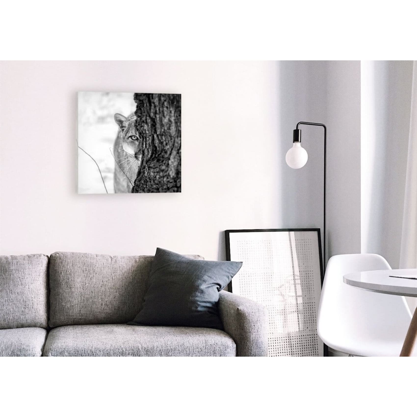 Stunning Cuadro Puma wall art featuring a vibrant, high-quality digital print of a puma with sharp, lifelike details on premium canvas.