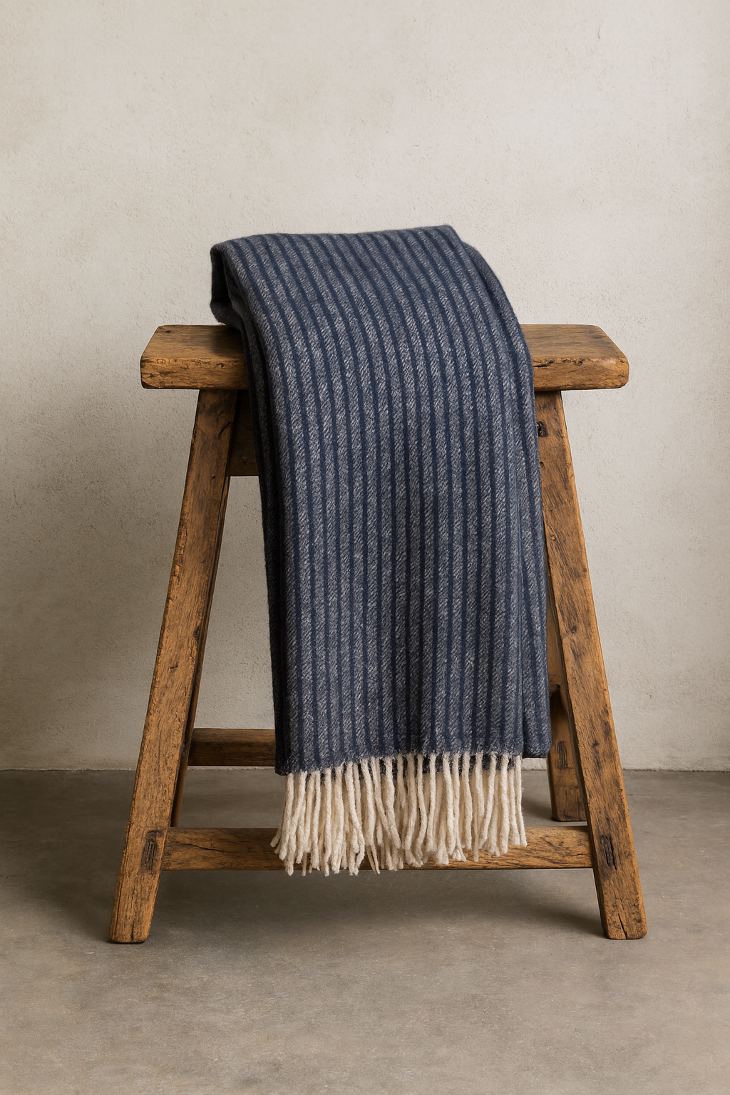 Throw Sicilia Navy