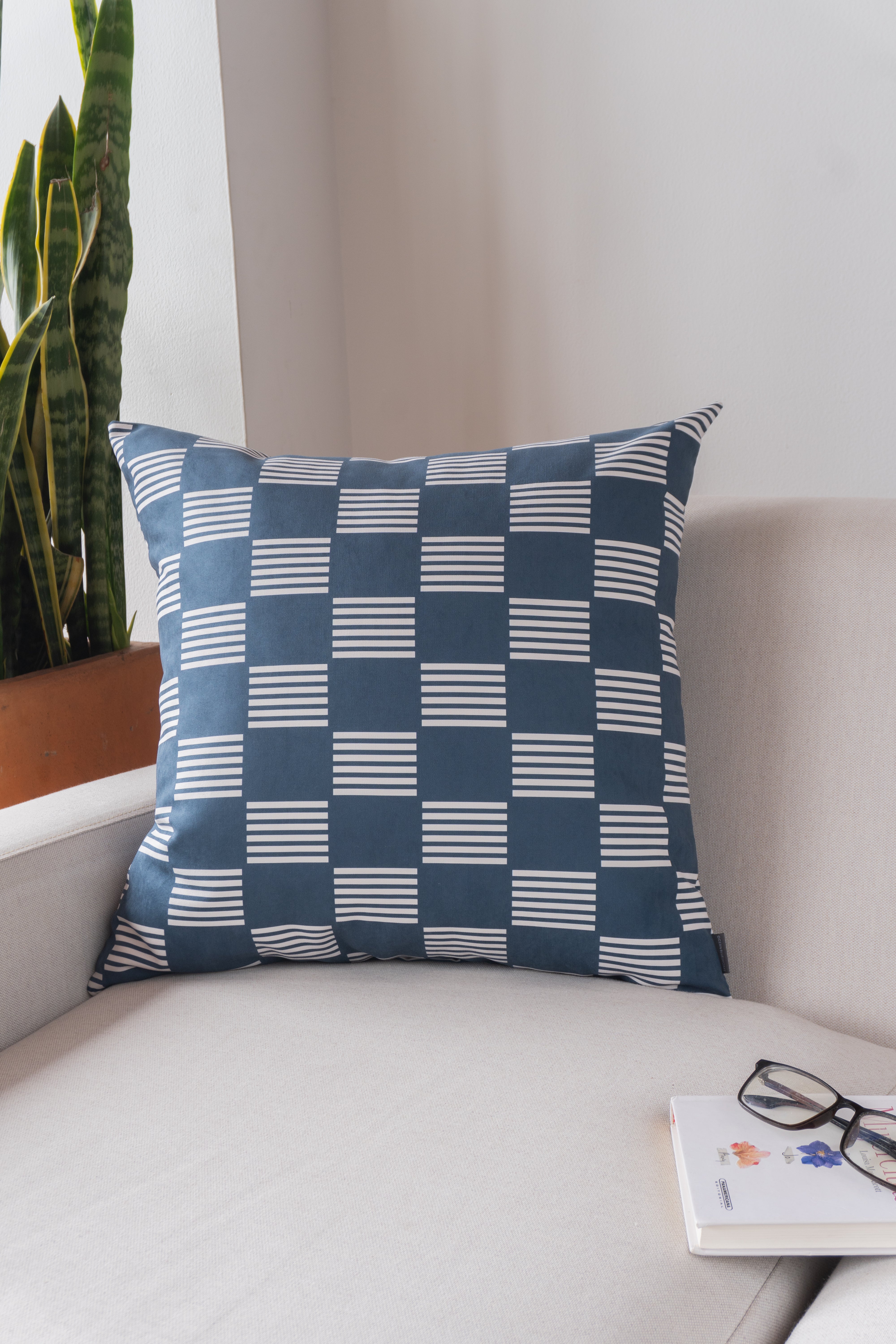 Forro Cojin Cubik Navy 50x50