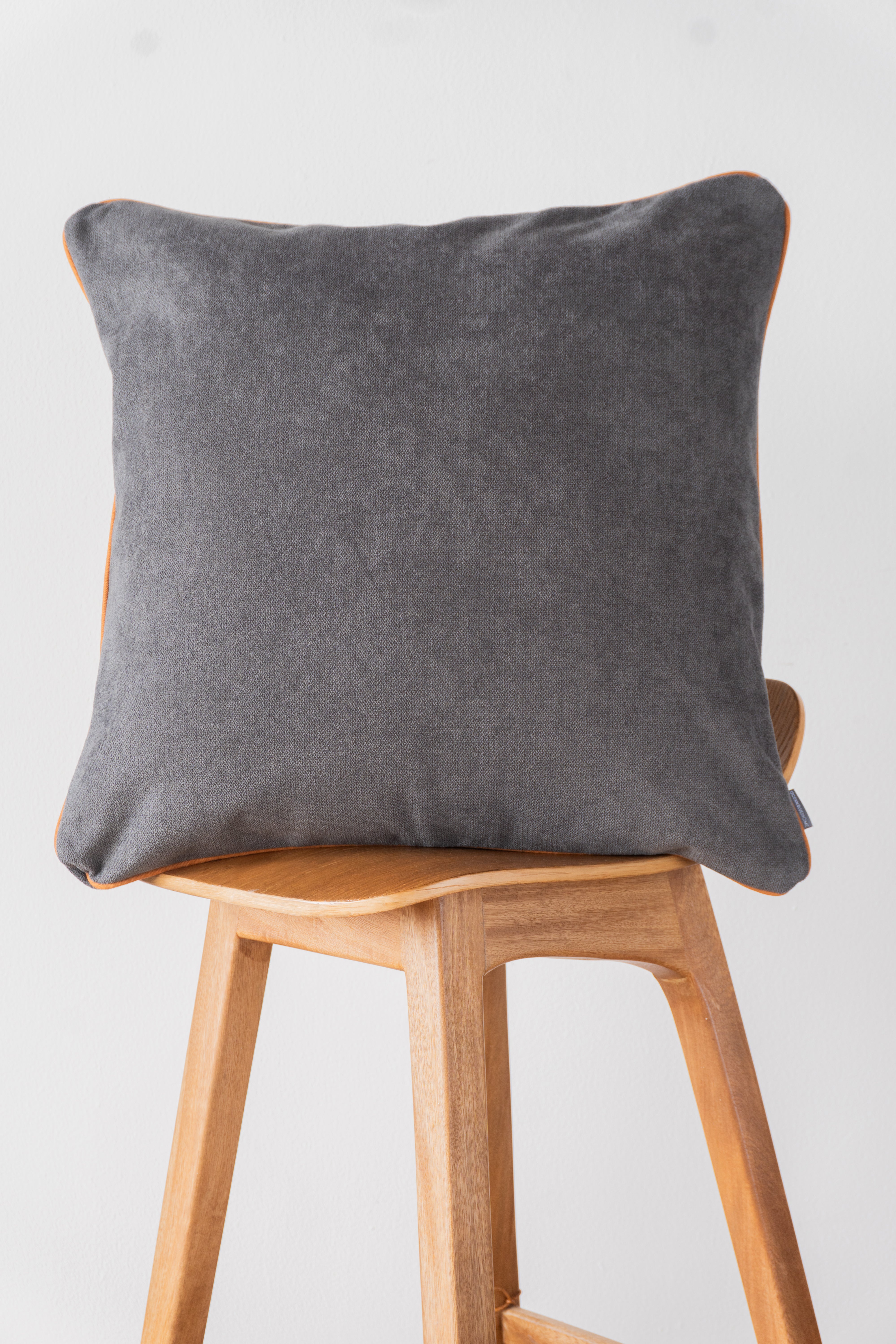 Forro Cojin Moritz Gris Plus