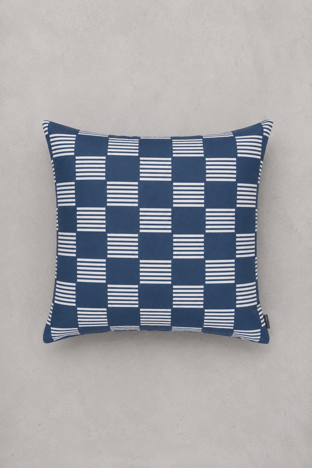 Forro Cojin Cubik Navy 50x50