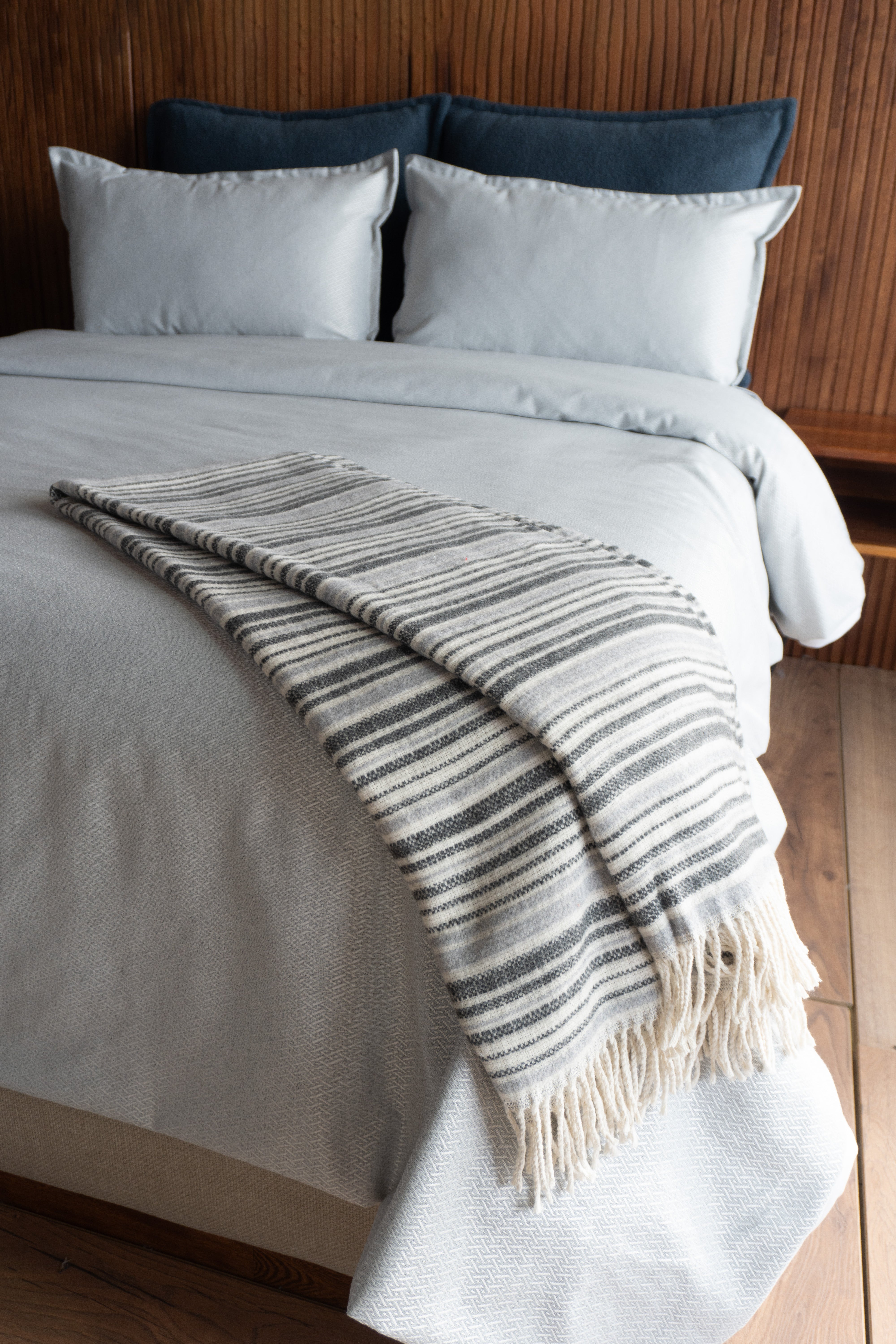 Throw Turin Gris