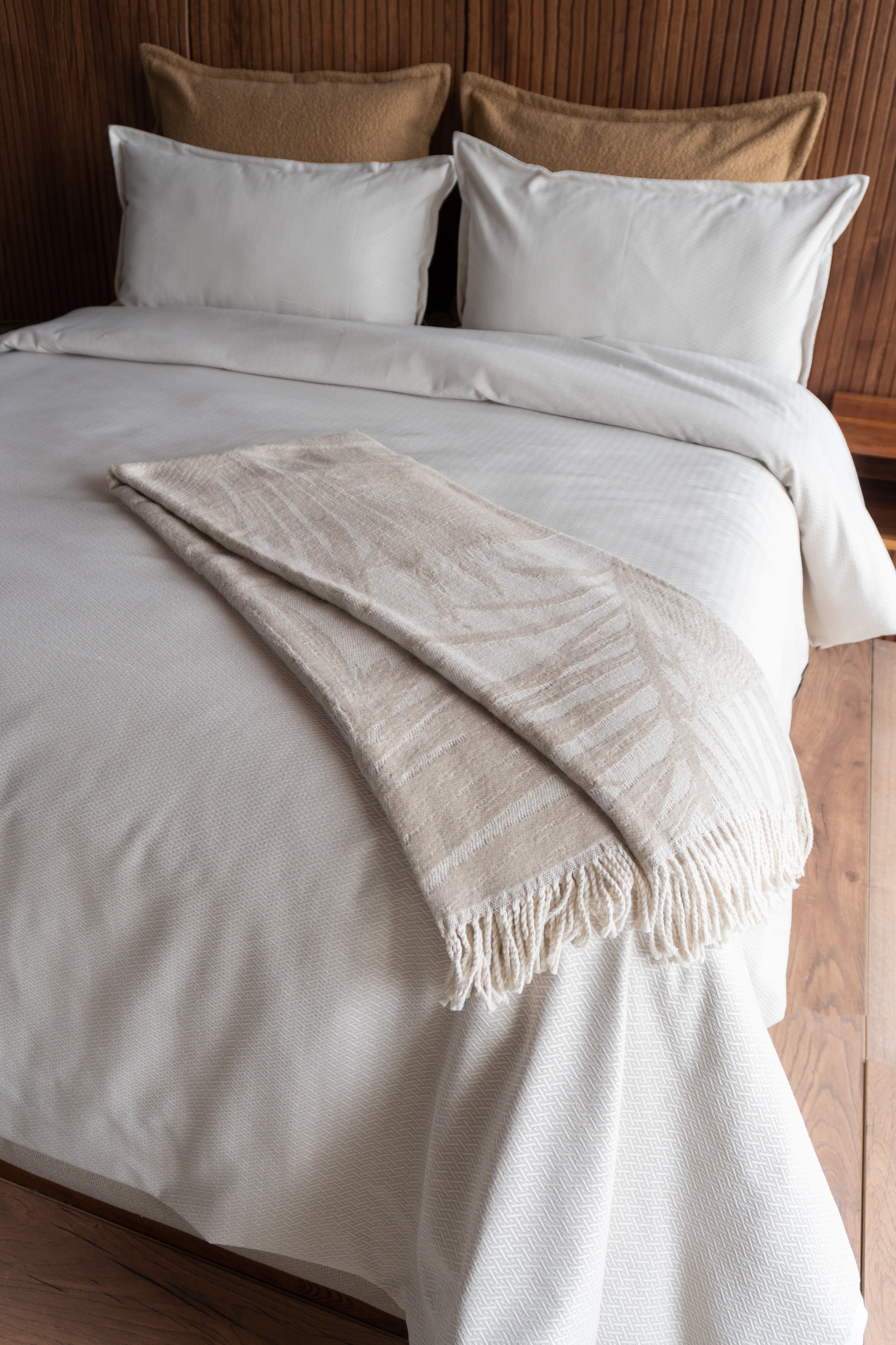 Throw Parma Taupe