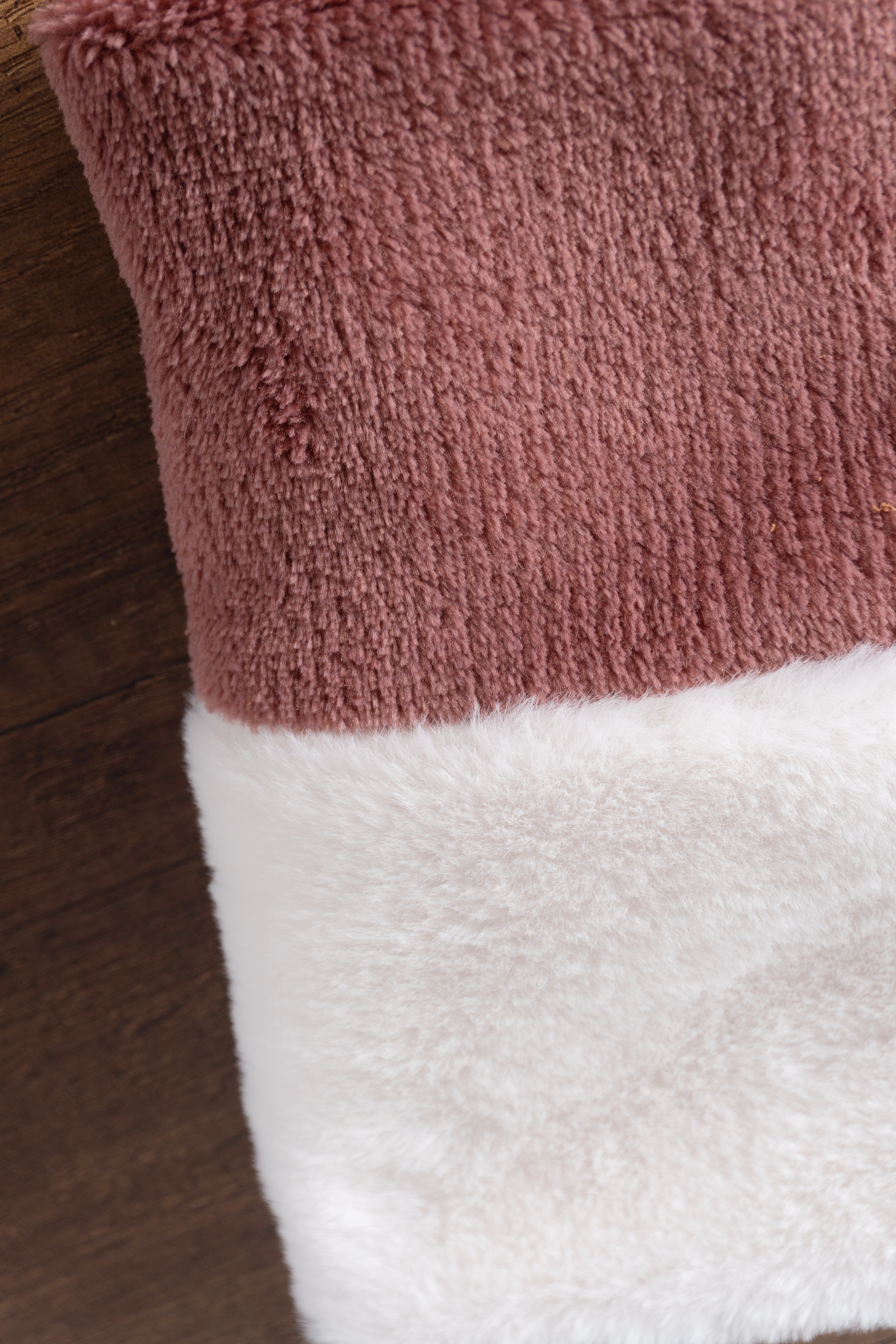 Cuello Alaska Berenjena