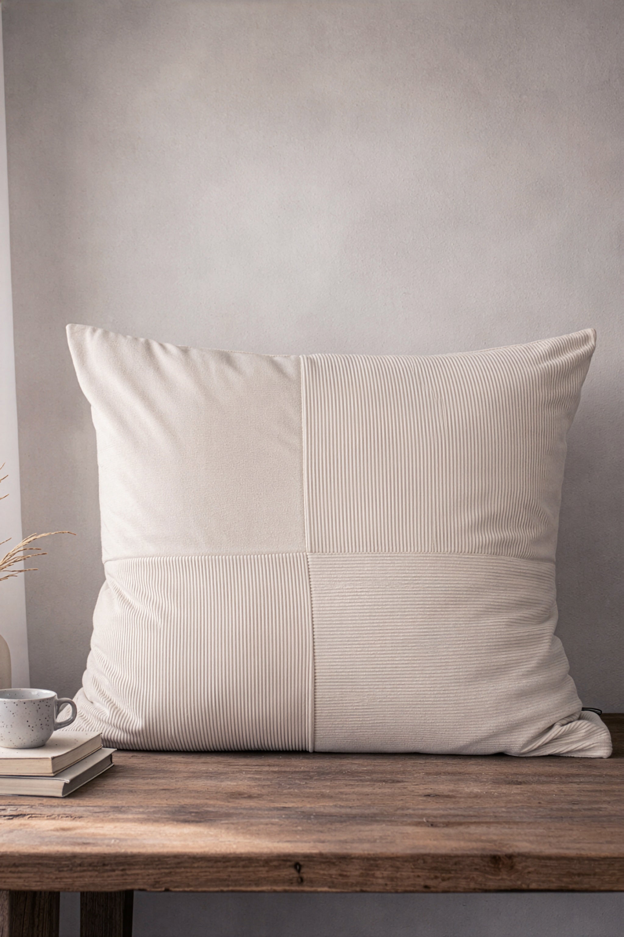 Forro Cojin Tabi Beige Euro